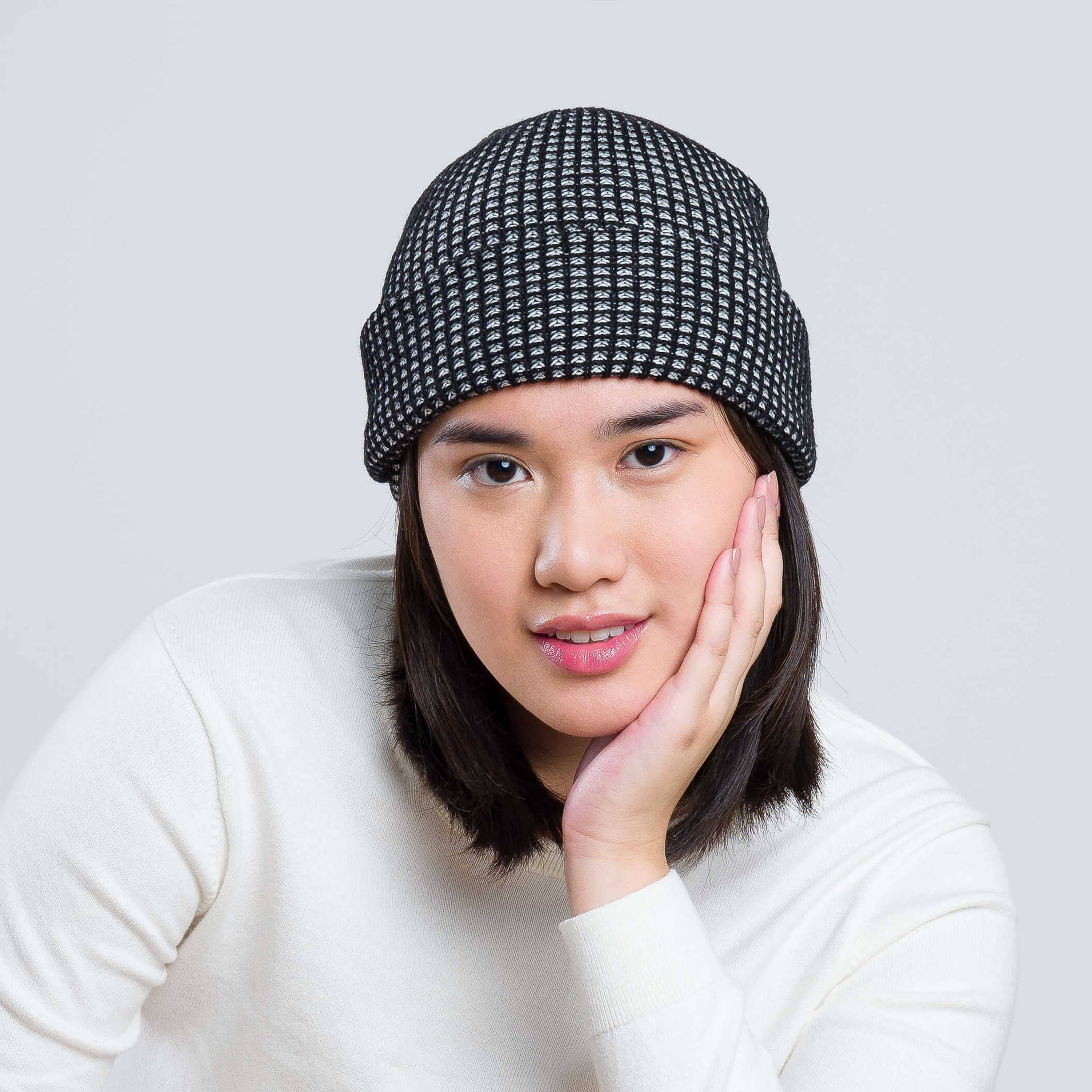 VERLOOP | knits - Simple Grid Knit Beanie: Black Grey