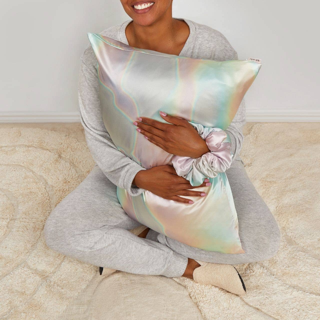 KITSCH - Holiday Satin Pillowcase and Pillow Scrunchie 2pc - Aura - Downerss