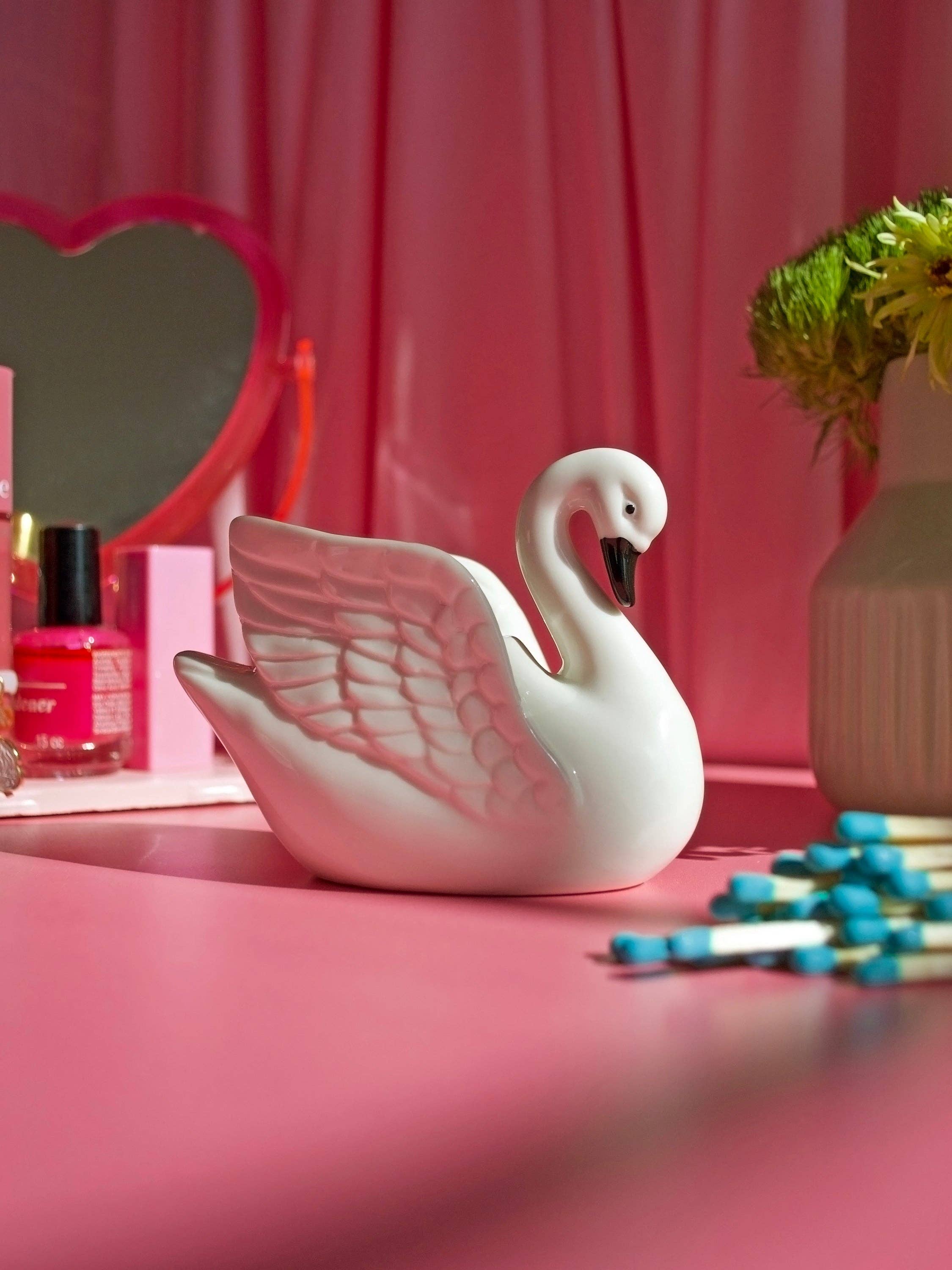 Swan Match Striker - Downerss