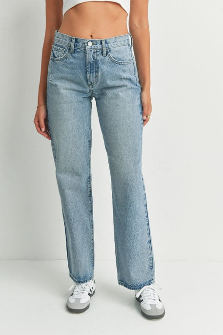 Relaxed Straight - Medium Denim - Downerss