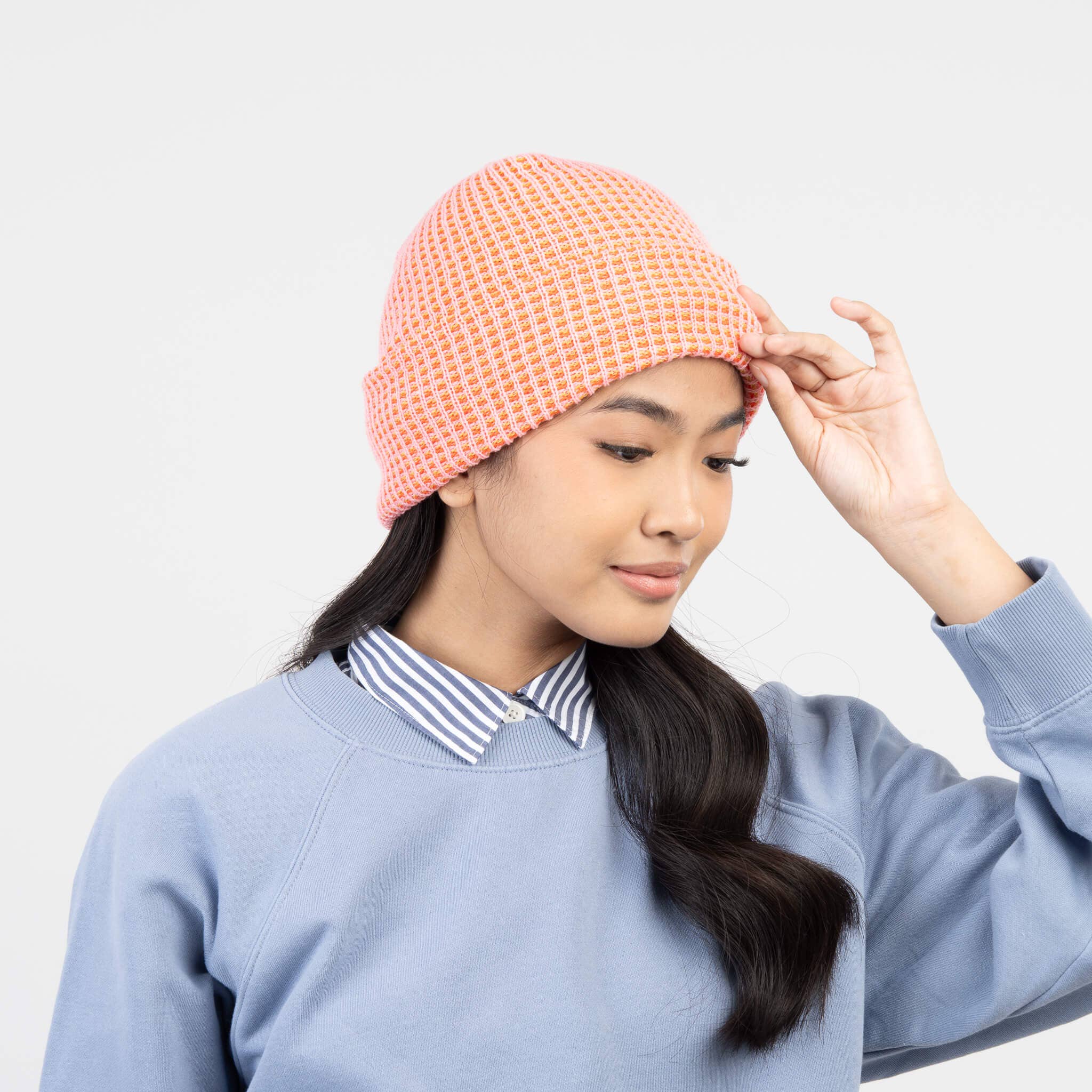 Simple Grid Knit Beanie: Pink