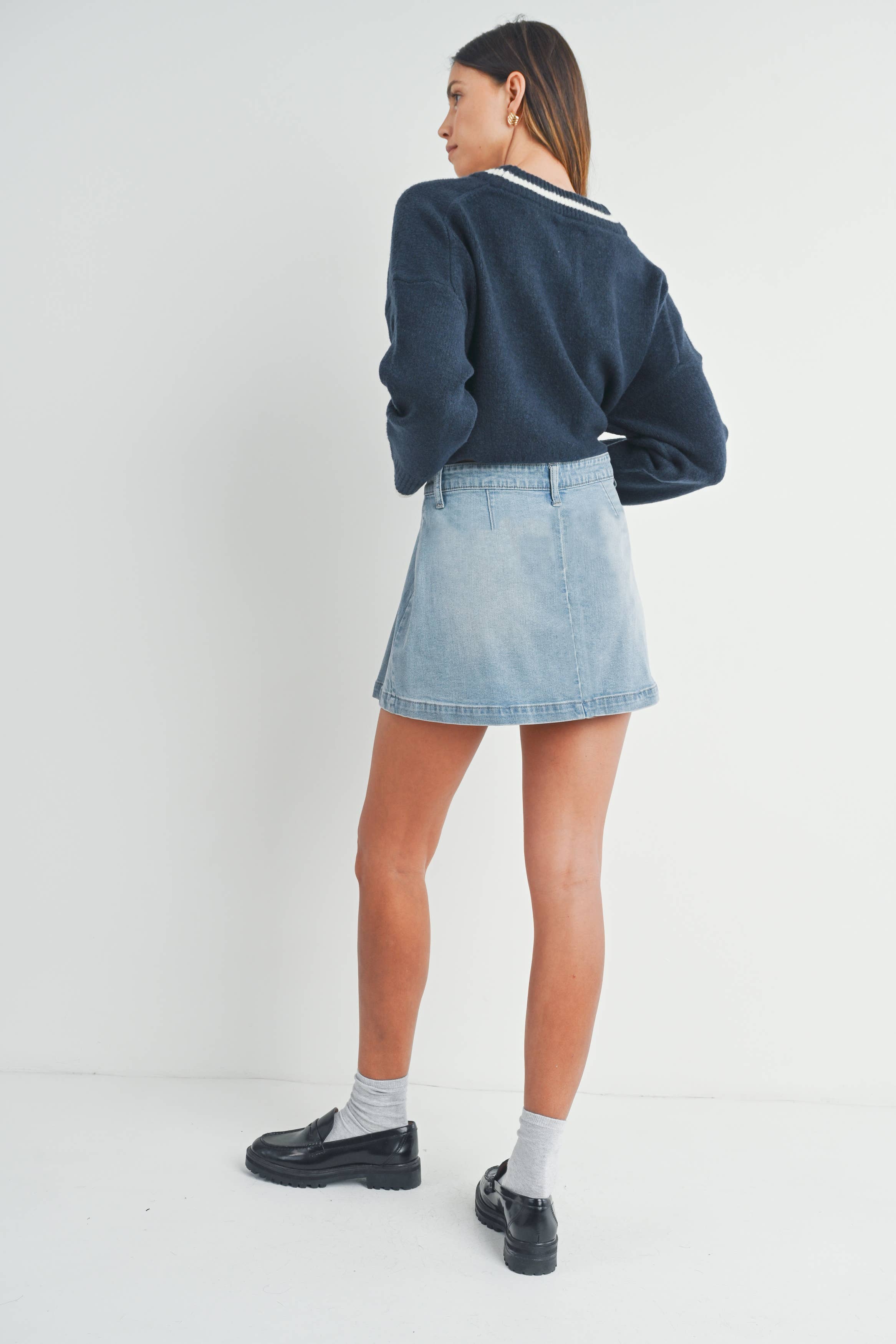 Low Rise Pleated Skirt