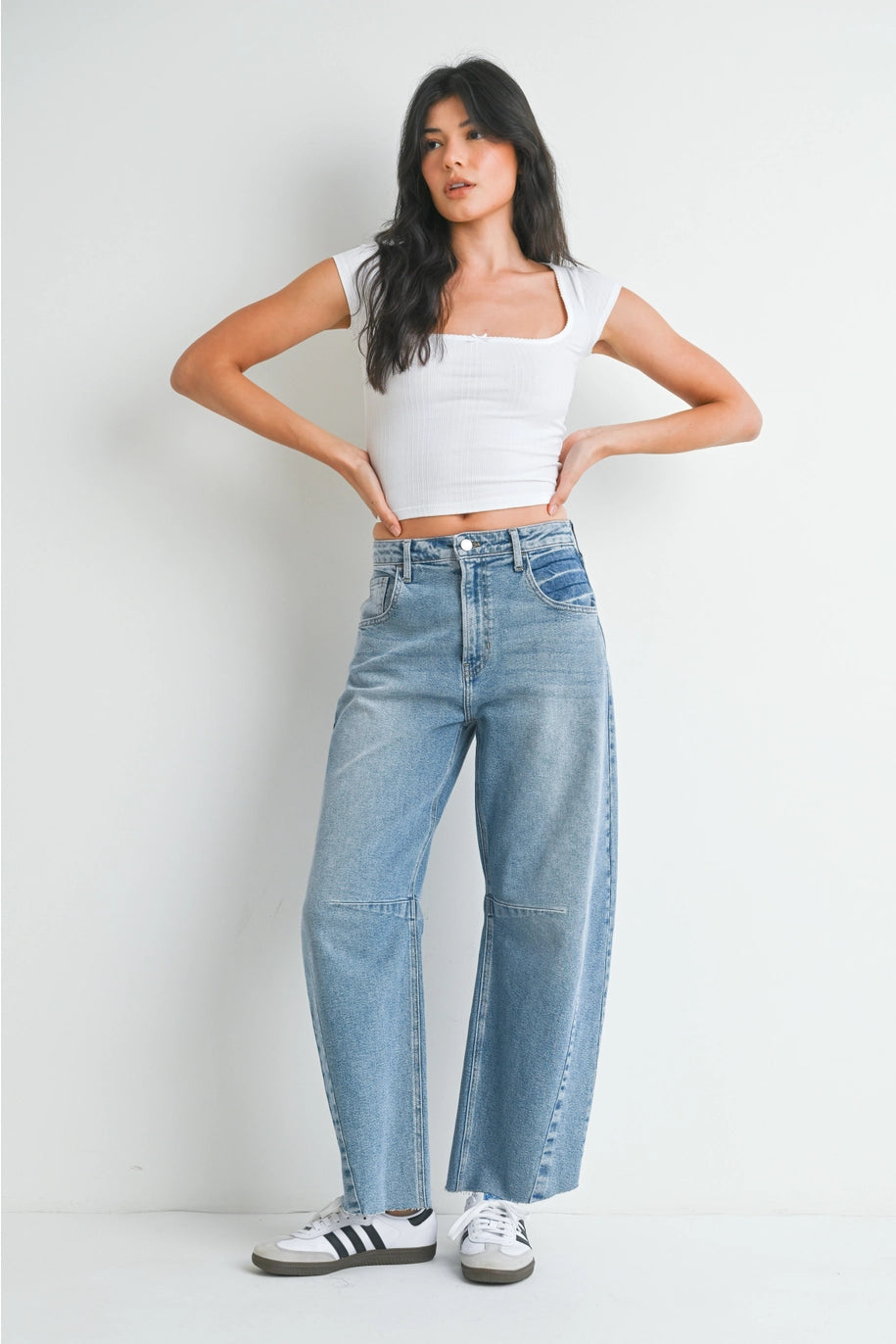 Light Denim Barrel Jeans With Seam