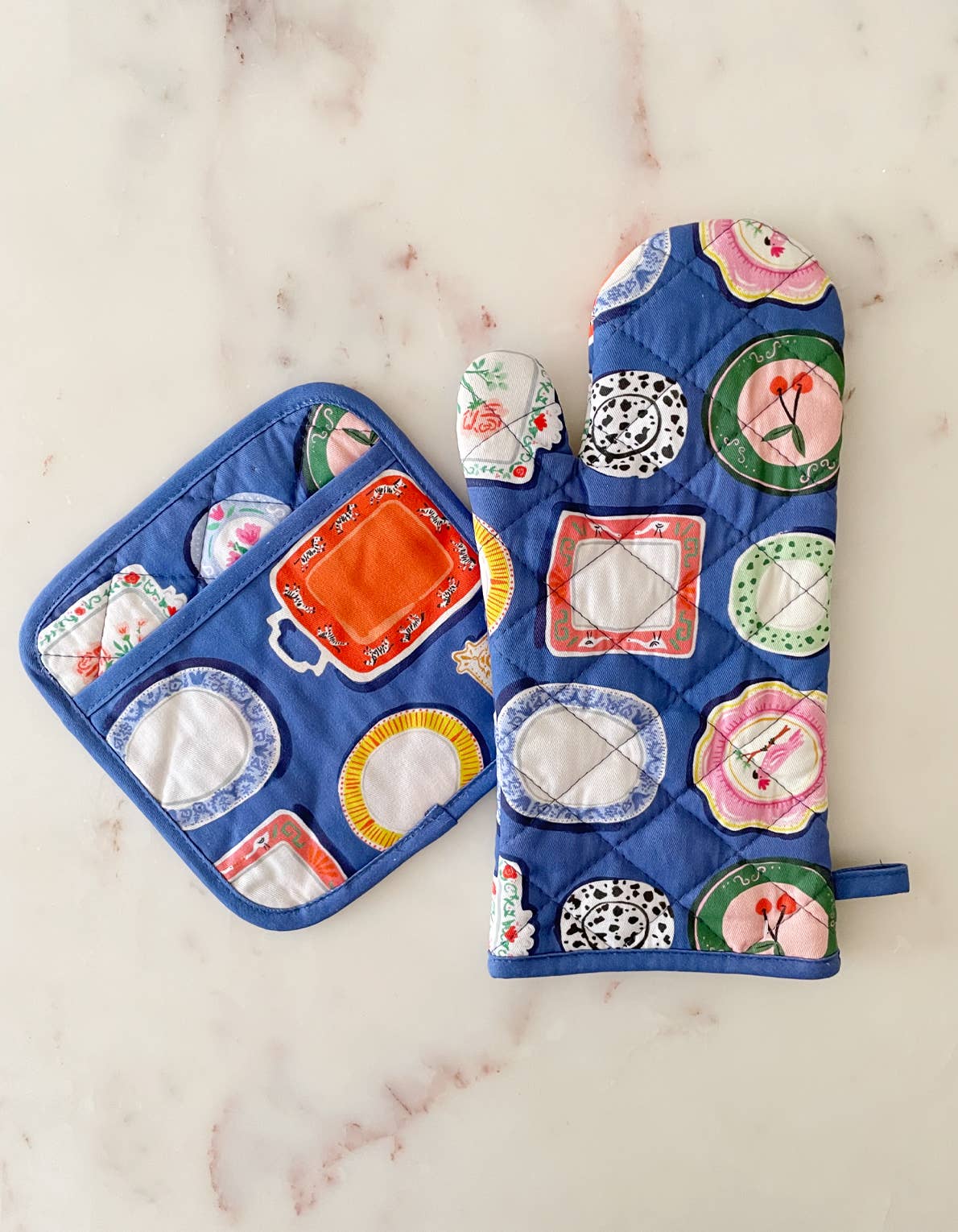 Dinner Plates Oven Mitt + Pot Holder Set - Downerss