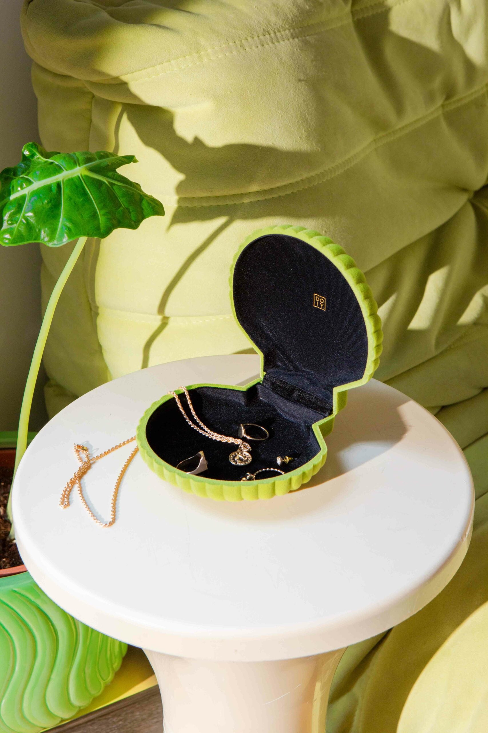 Venus Velvet Jewelry Box - Green - Downerss