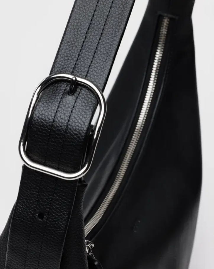 Recycled Leather Shoulder Bag - Black - Downerss