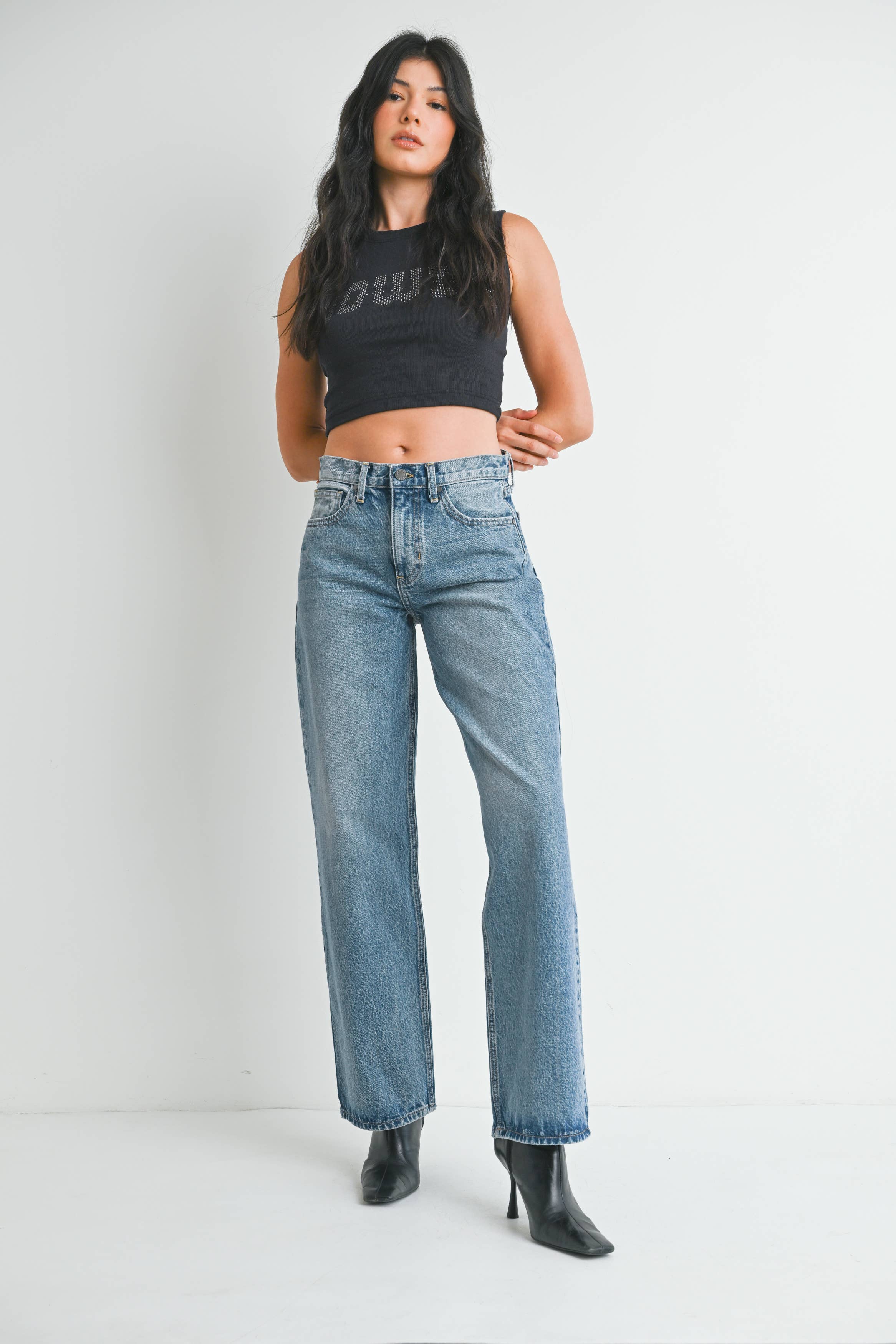 Relaxed Straight Jean - Medium Wash