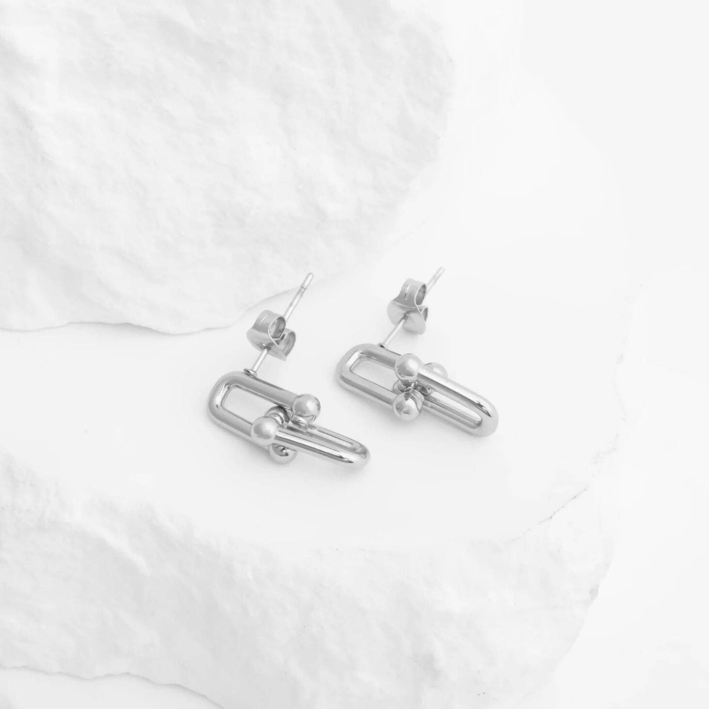 Thick Ulock Chain Earrings