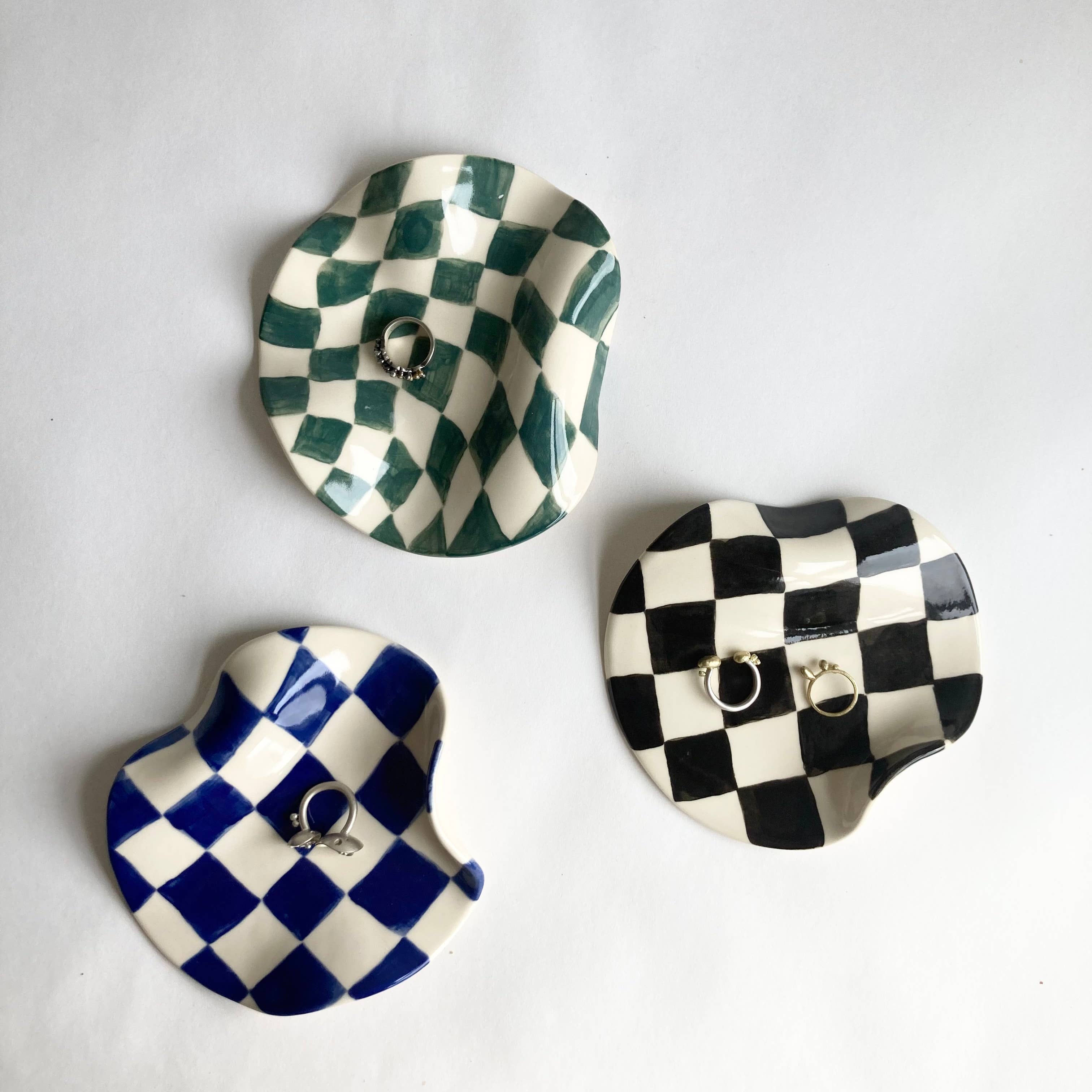 Checker Wavy Dish - Black - Downerss