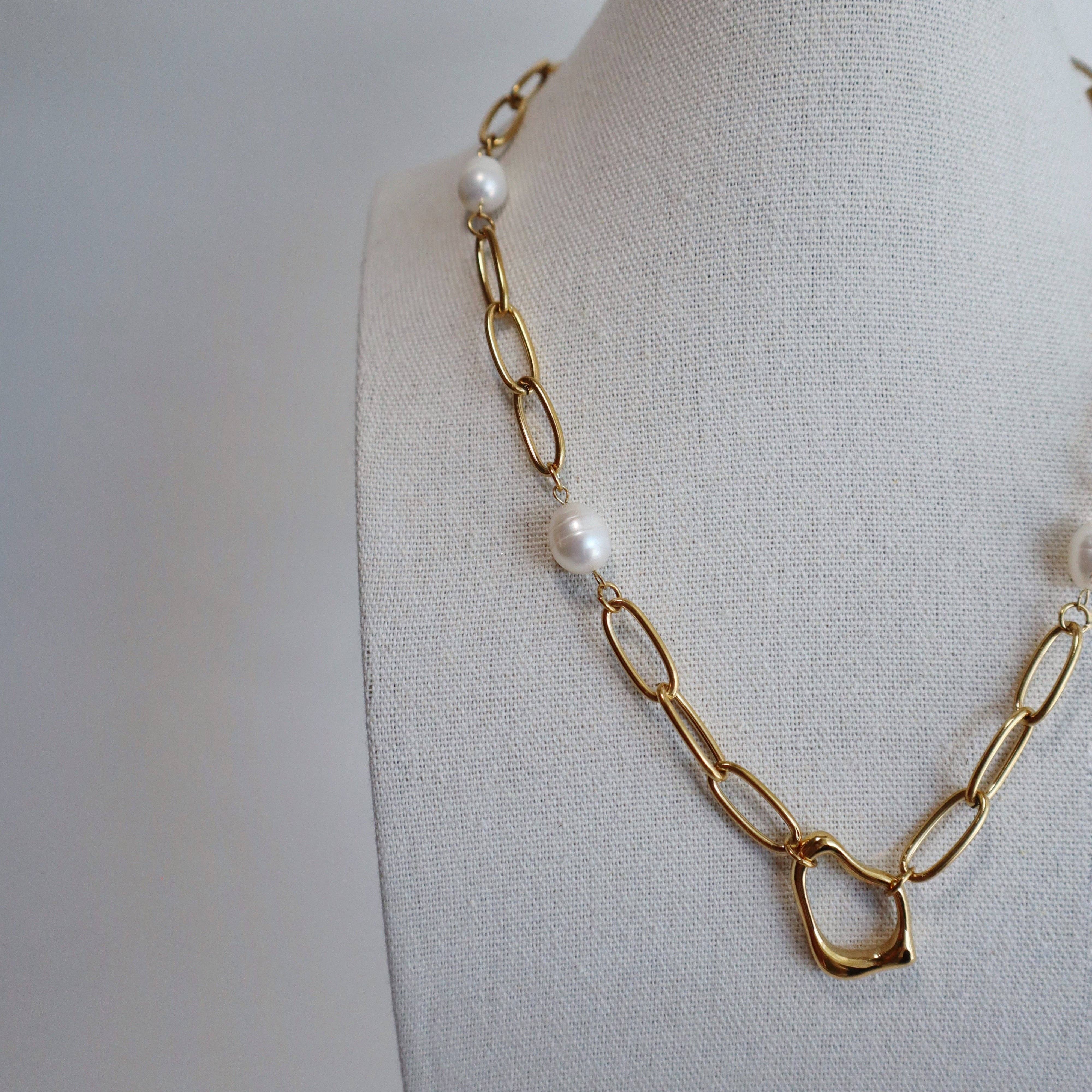 Ayla Pearl Paperclip Necklace