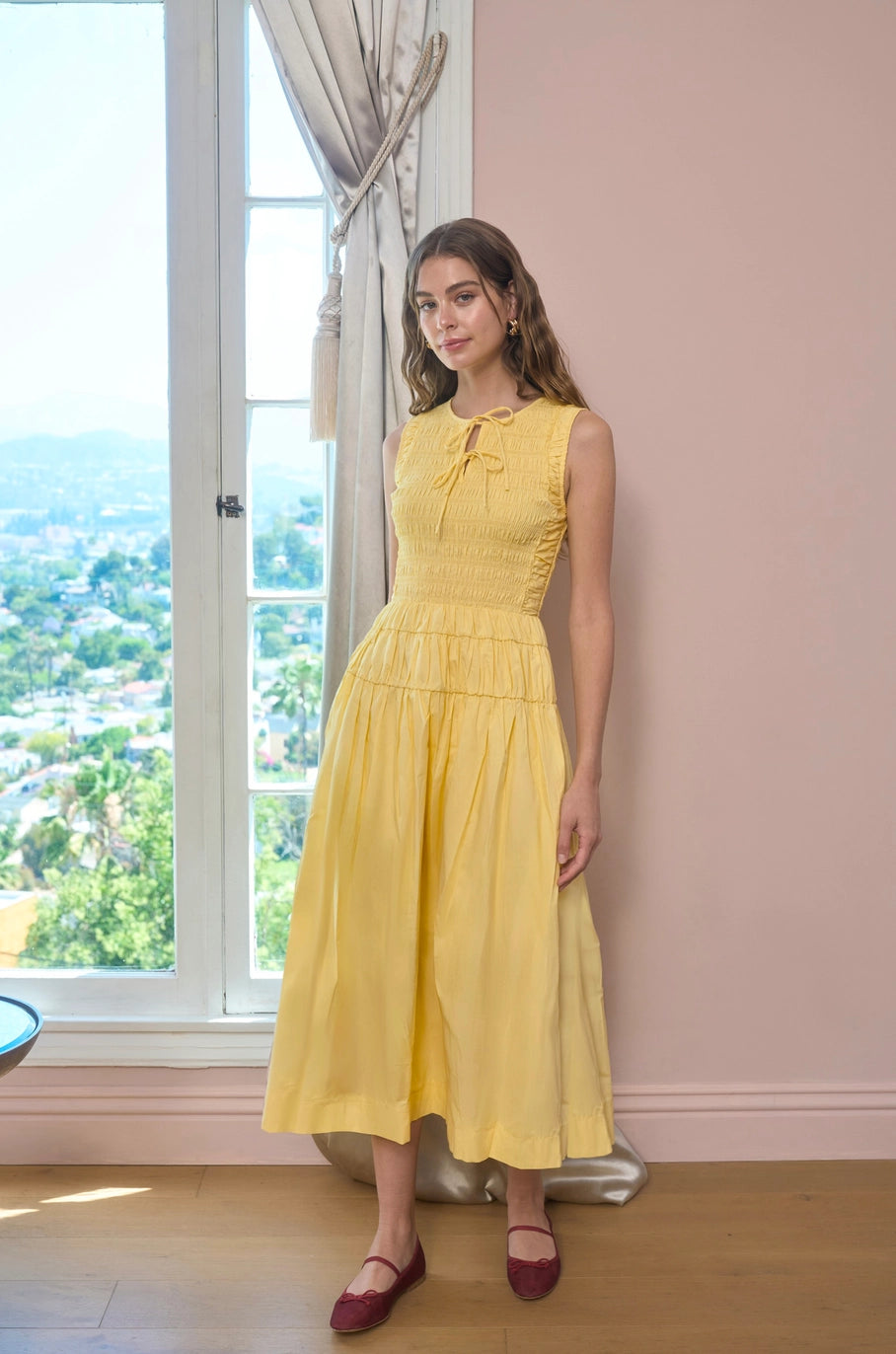 Smocked Shirred Waist Midi Dress Medium Smocked Shirred Waist Midi Dress Medium