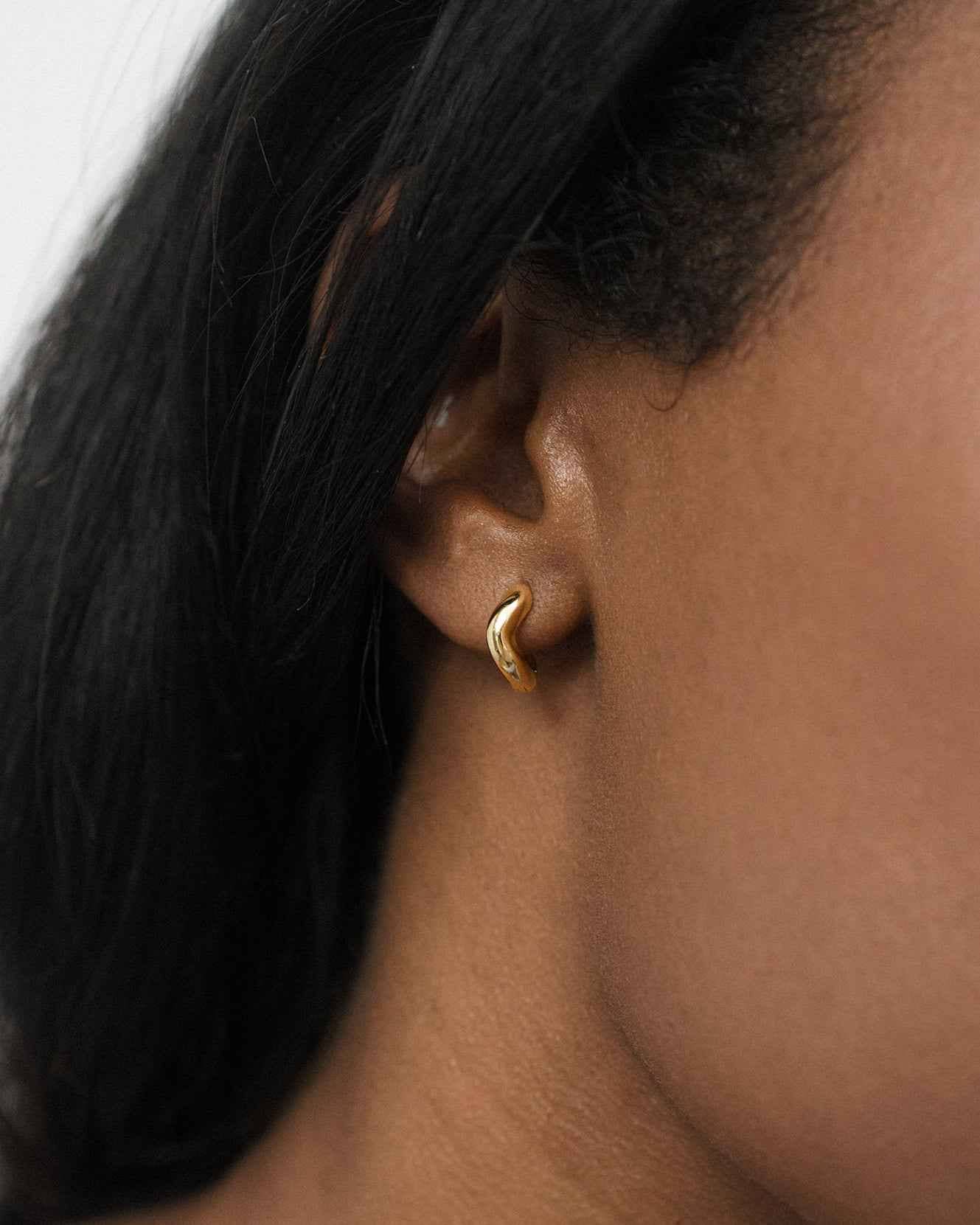 Sloan Wavy Huggies - Silver