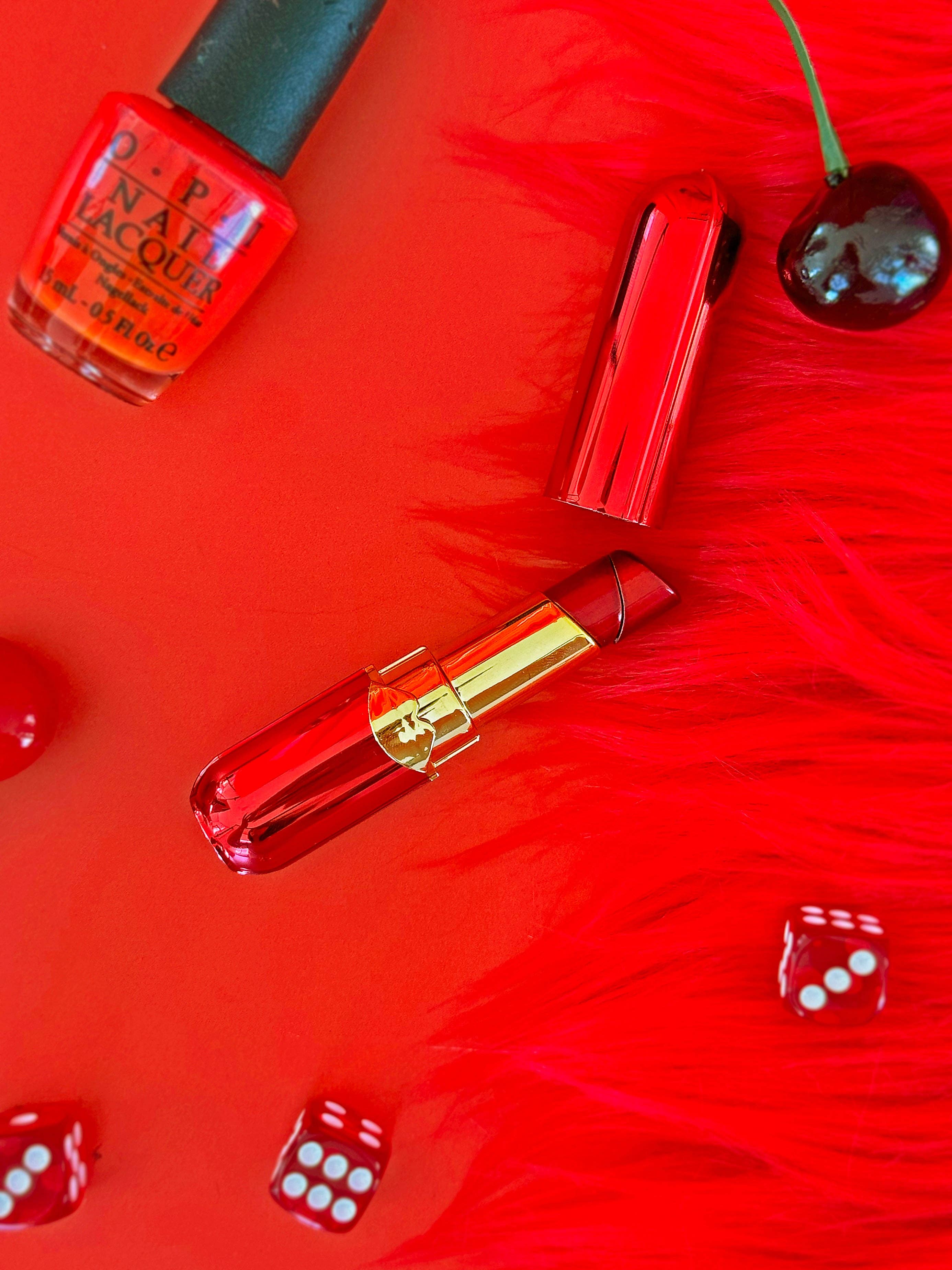 Red Lipstick Lighter w/ Lid