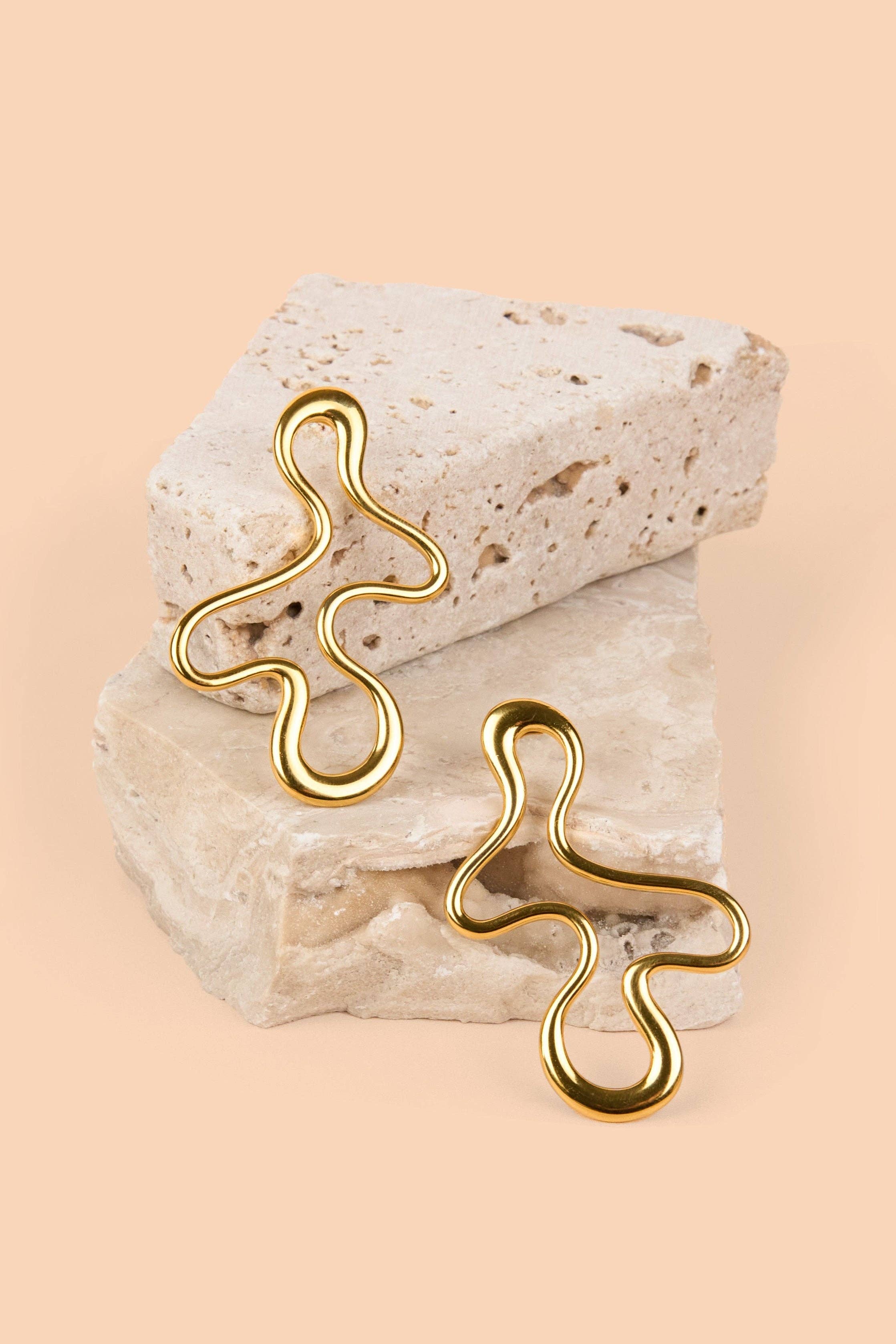 Amoeba Studs
