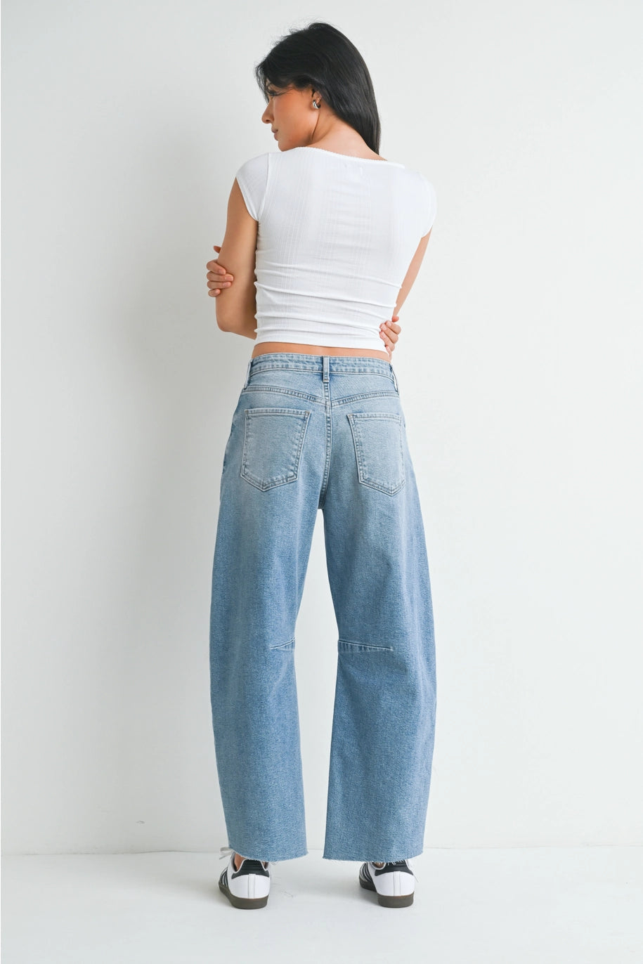 Light Denim Barrel Jeans With Seam