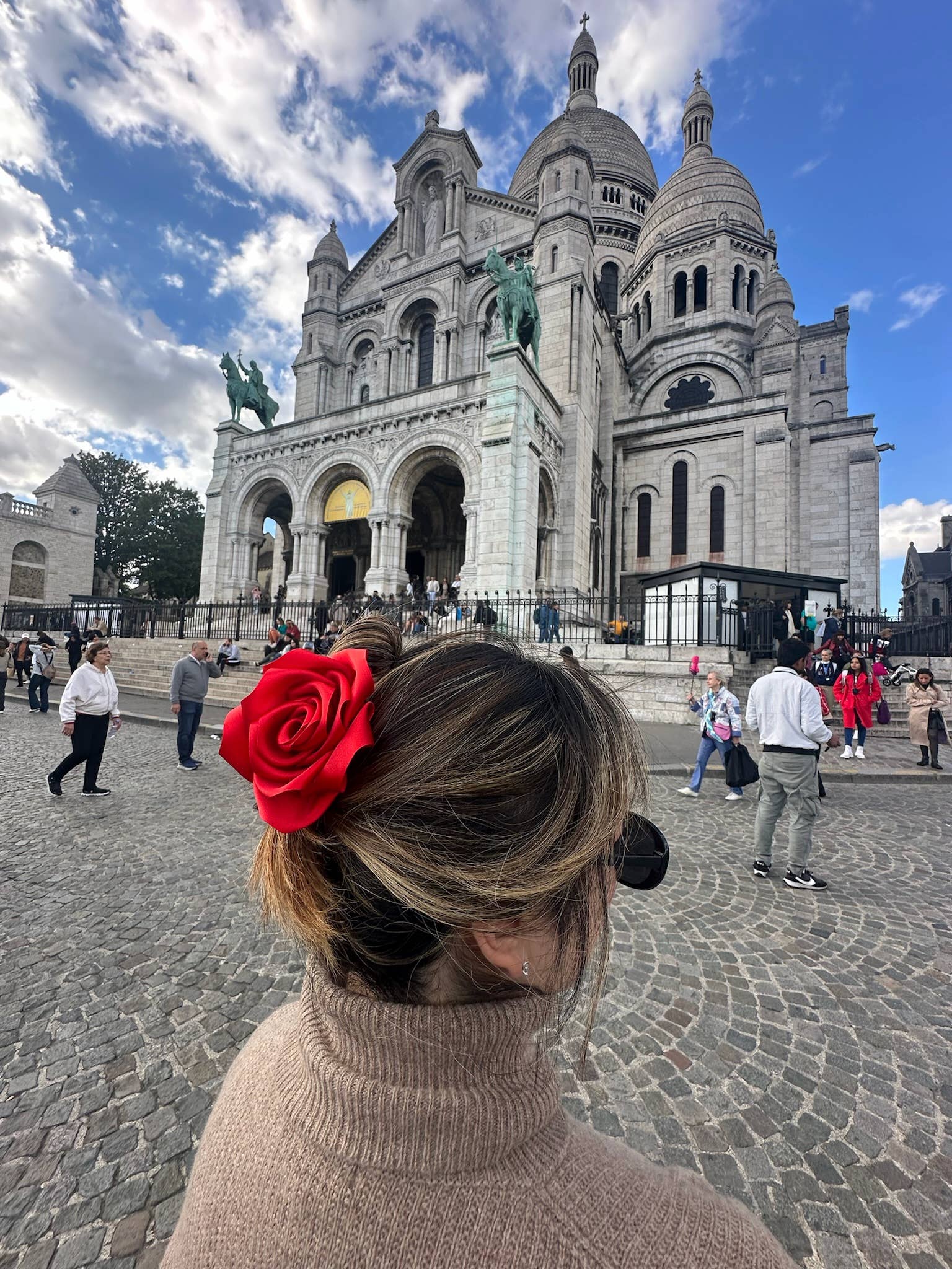 Handmade Satin Rose Claw Clip: Red - Downerss
