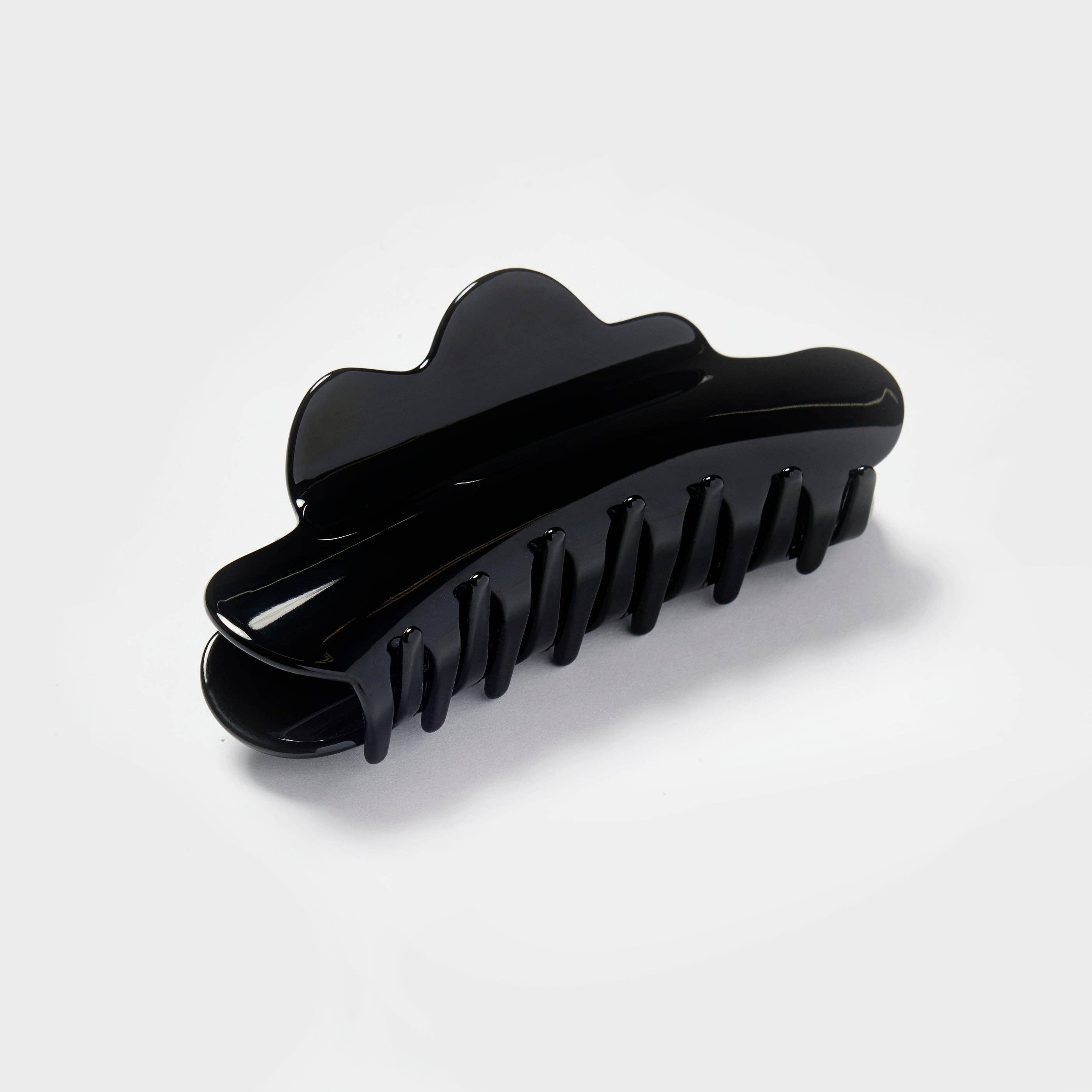 Nimbus Claw in Black - Downerss