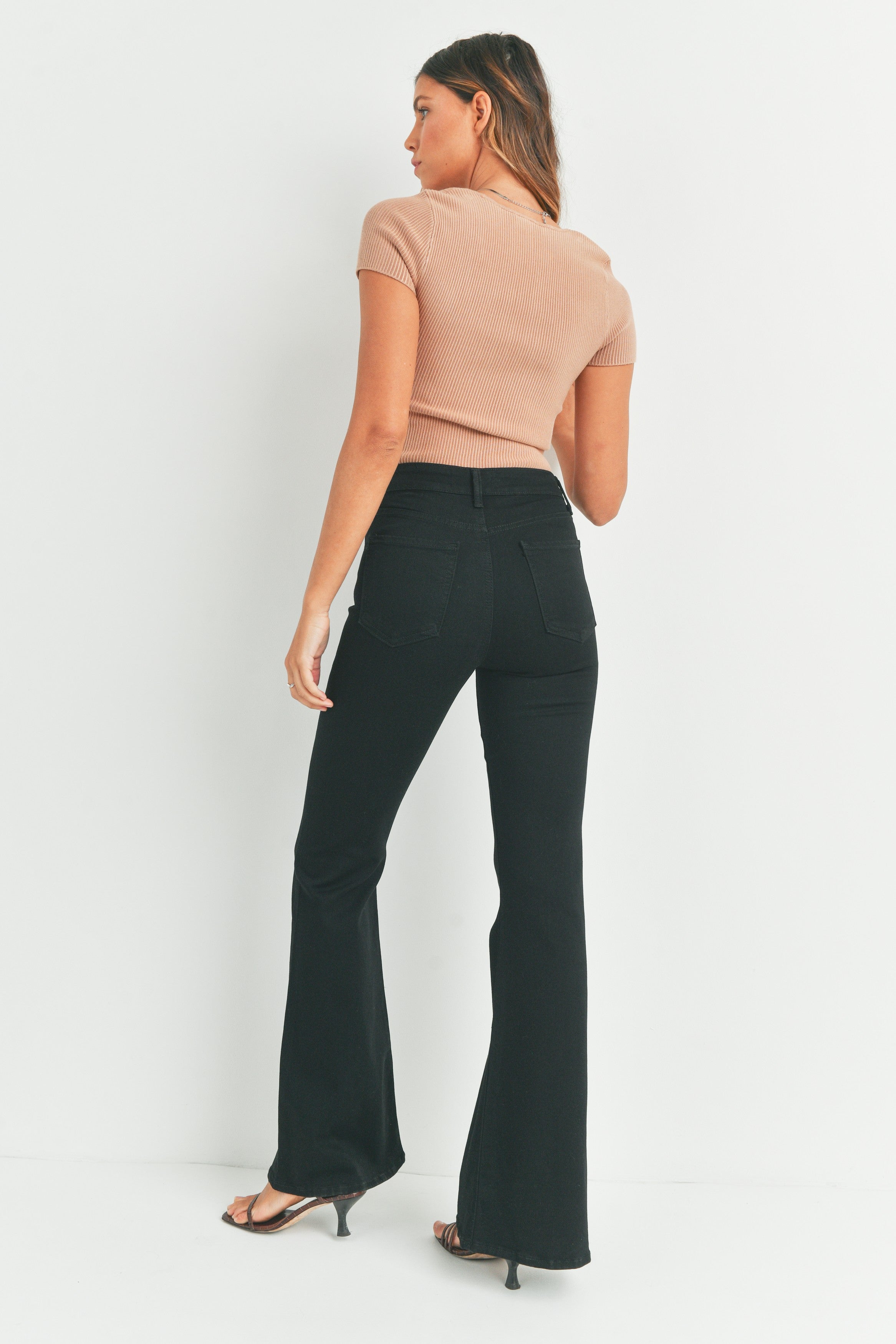 Clean Bell Bottom Jeans - Black