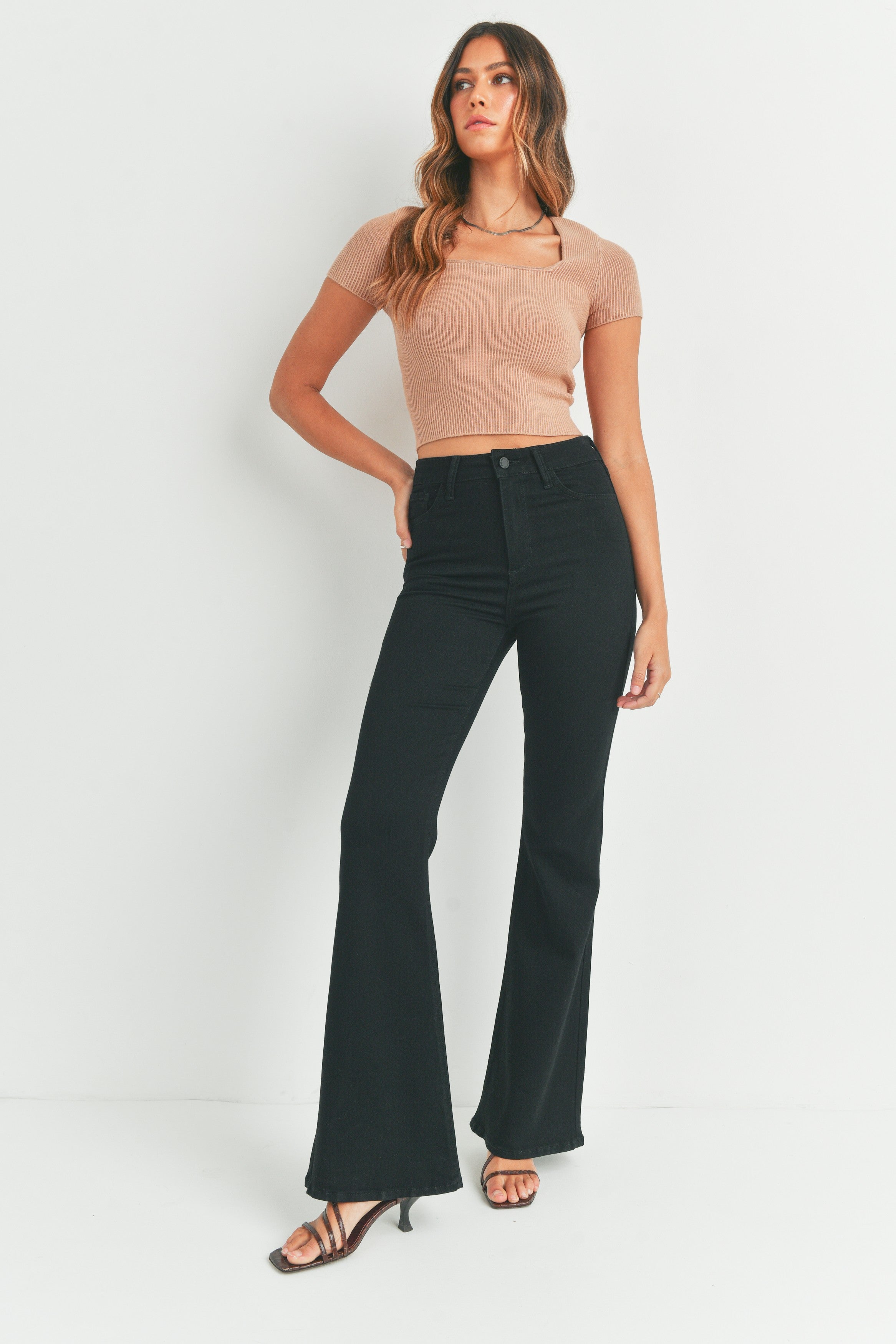 Clean Bell Bottom Jeans - Black