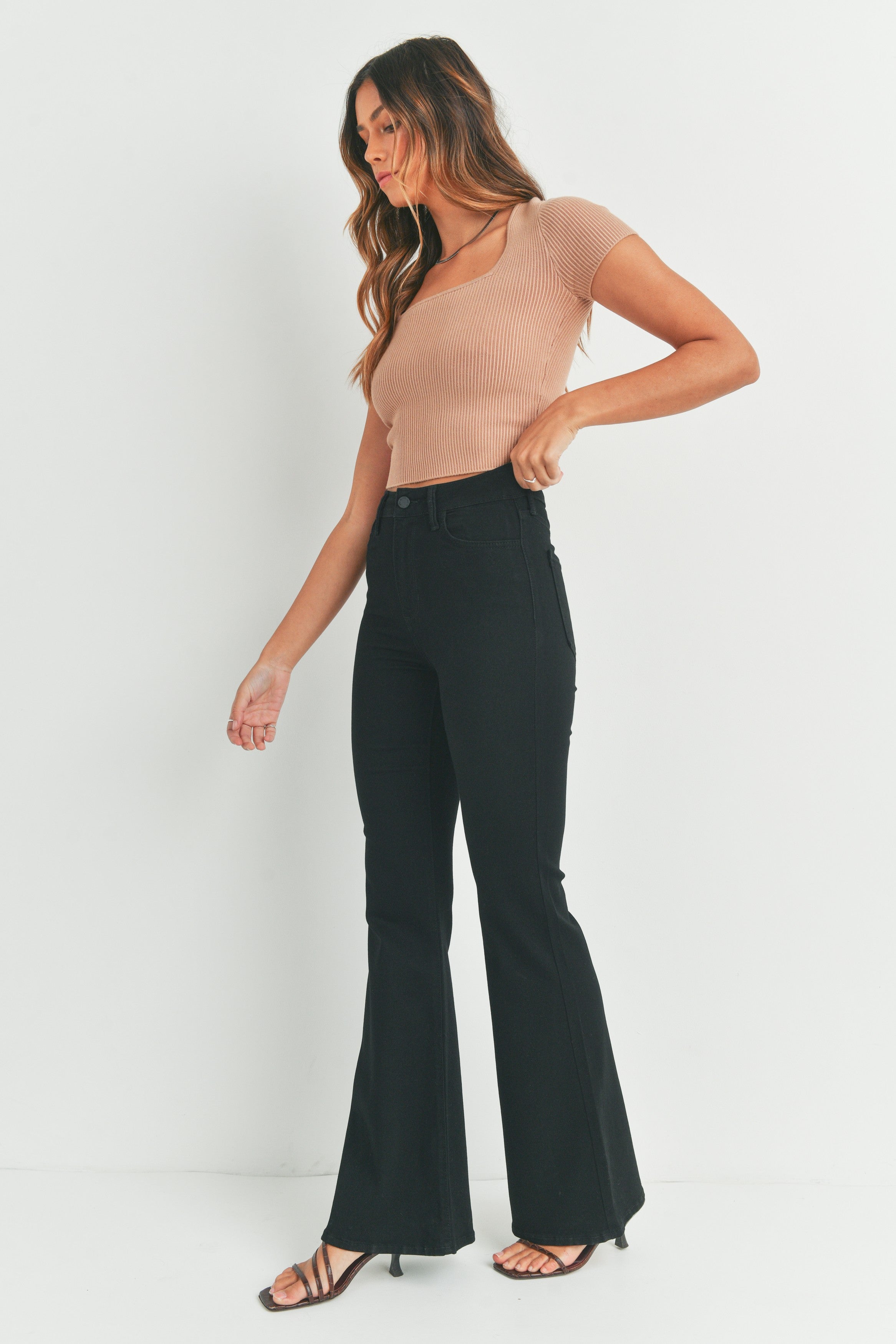 Clean Bell Bottom Jeans - Black