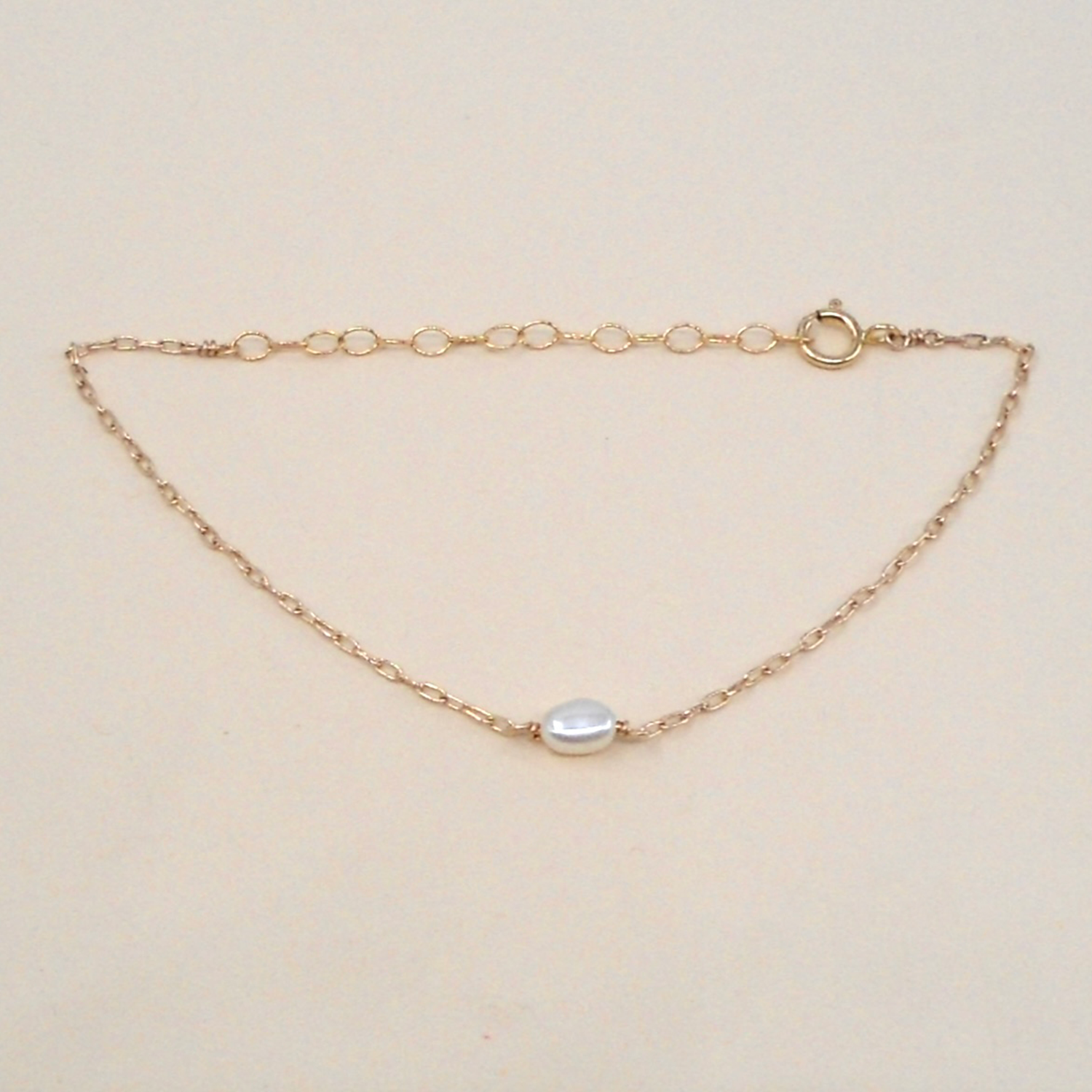 May Martin - Poppy Pearl Bracelet - Downerss