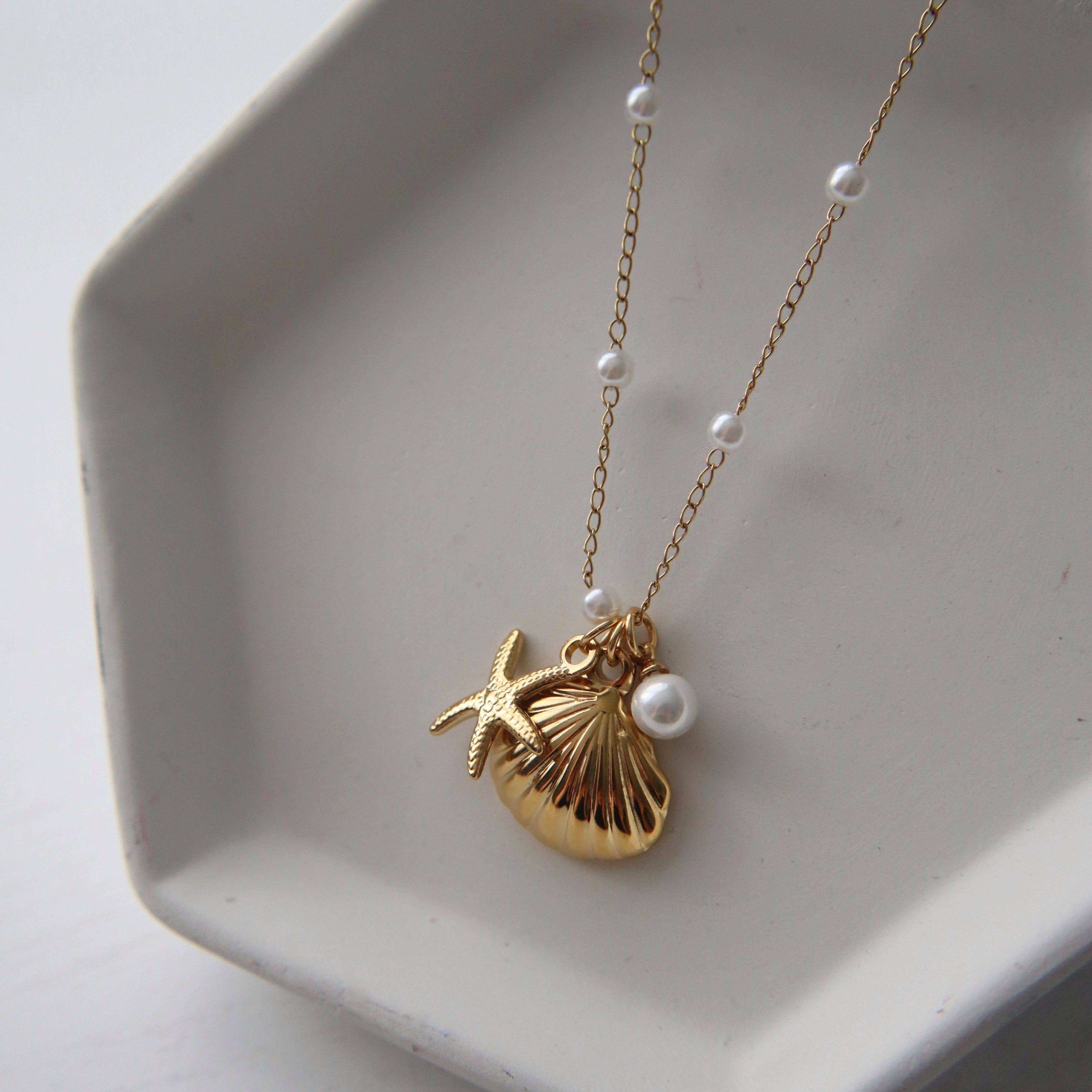 By the Shore Necklace | Shell and Star Pendant