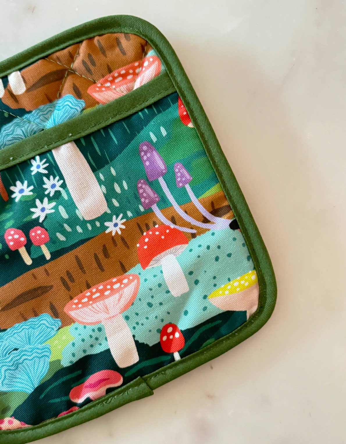 Mushroom Heaven Oven Mitt + Pot Holder Set 