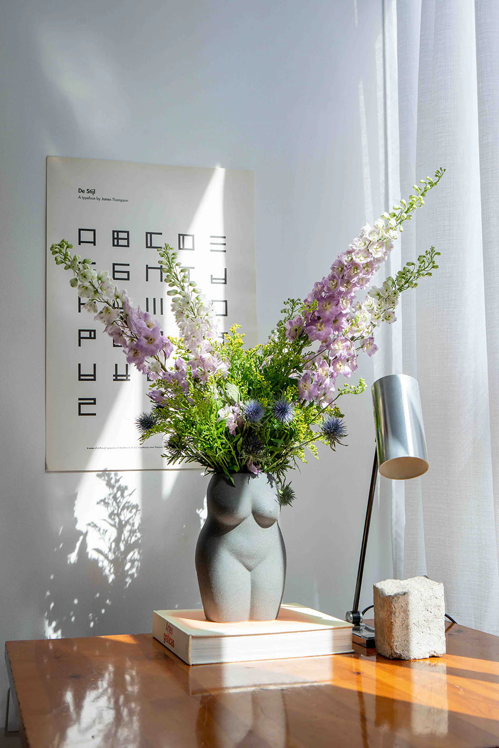 Body Vase - Charcoal