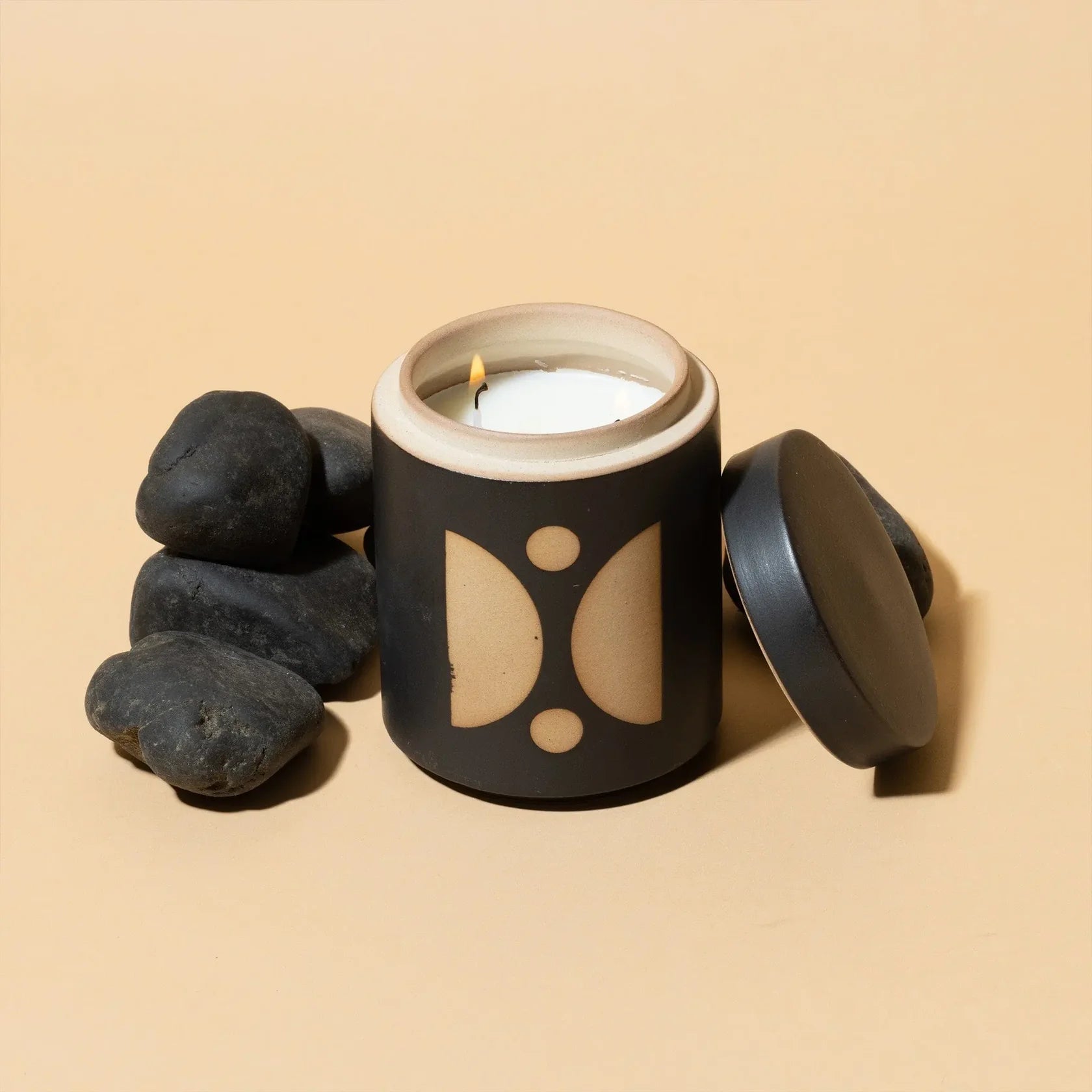 Palo Santo + Suede Ceramic Soy Candle - Form