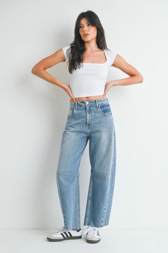 Light Denim Barrel Jeans With Seam