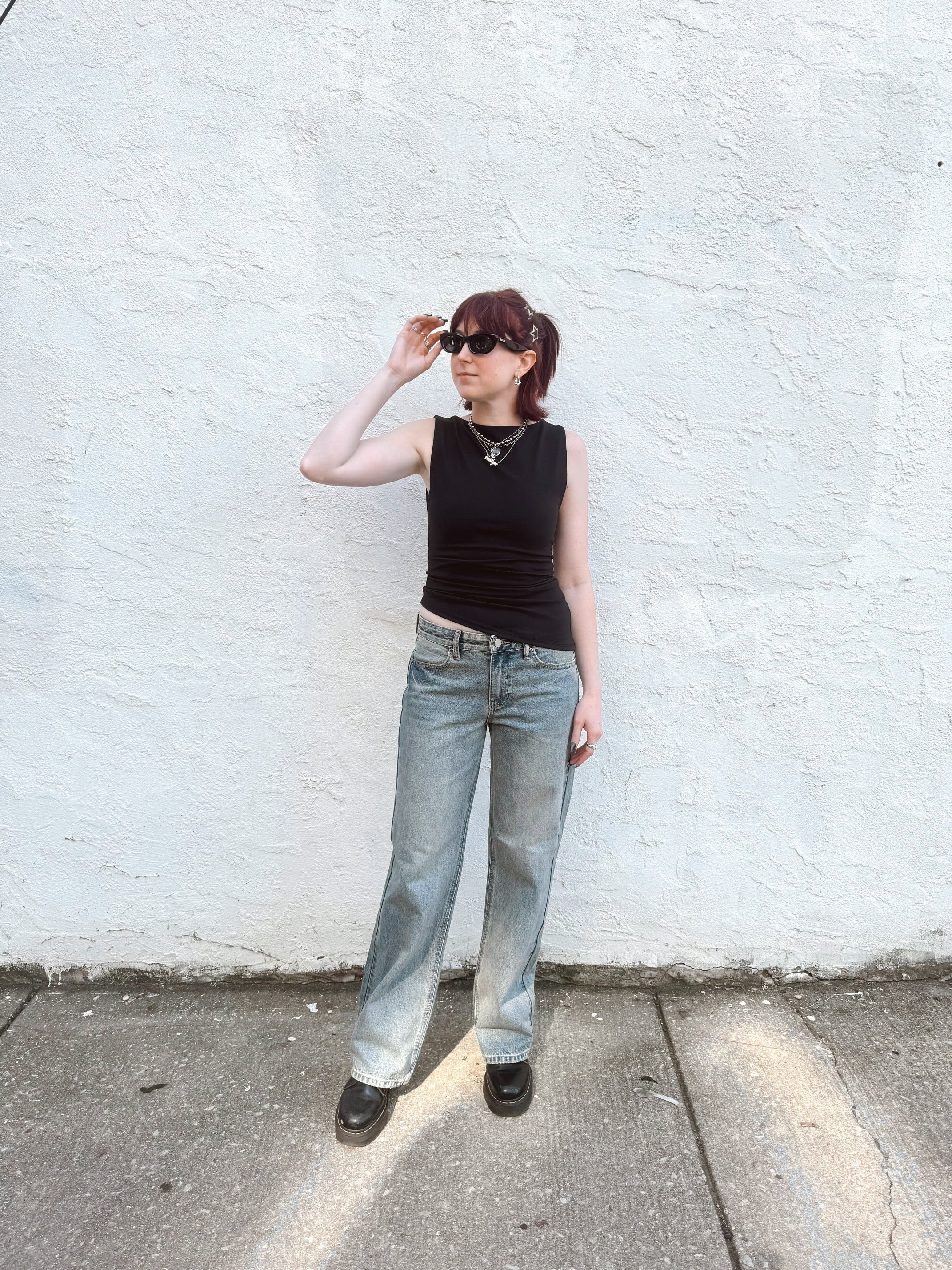 Low Rise Relaxed Straight Leg Jeans - Tint