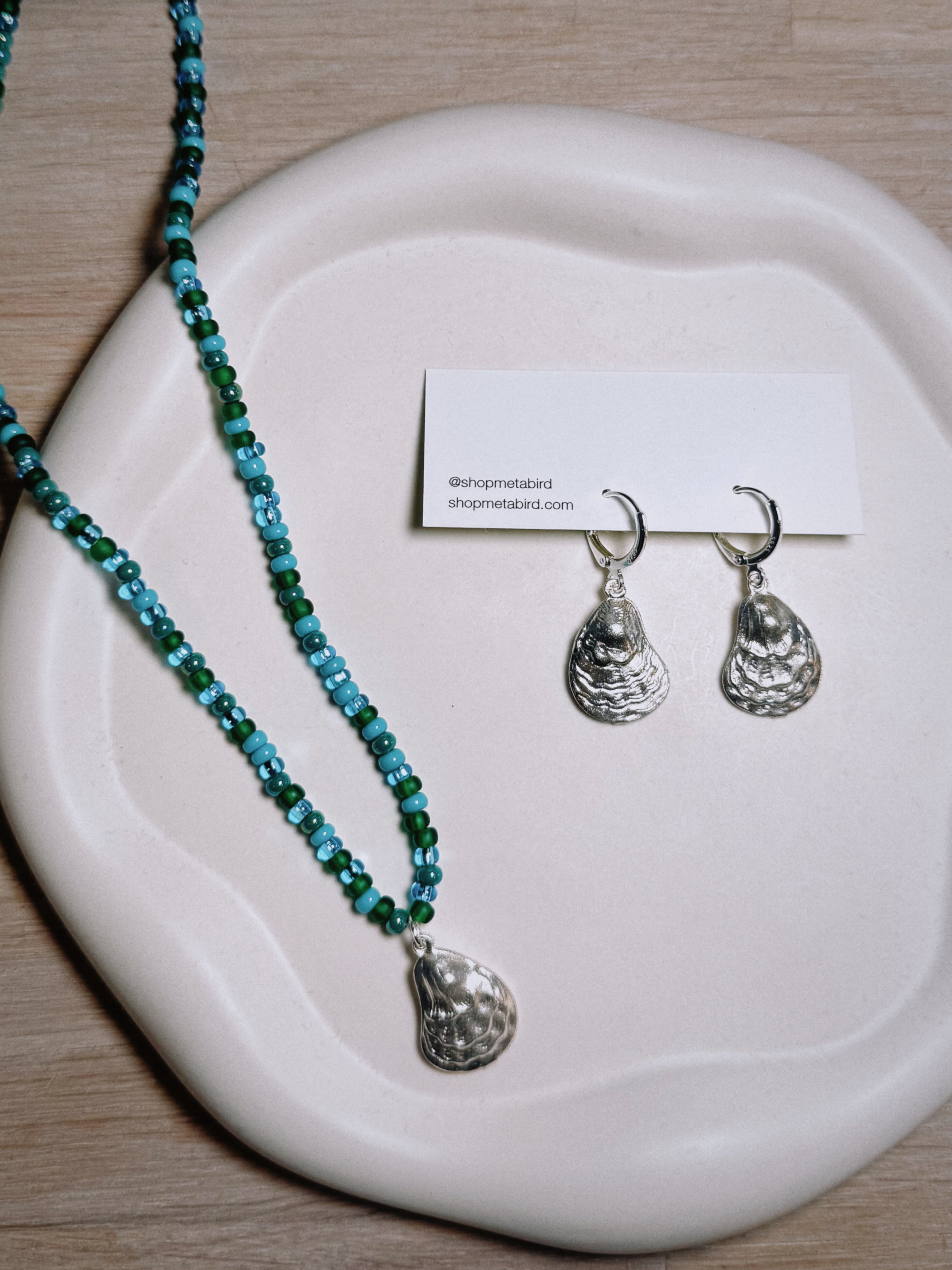 Beaded Oyster Necklace - Silver