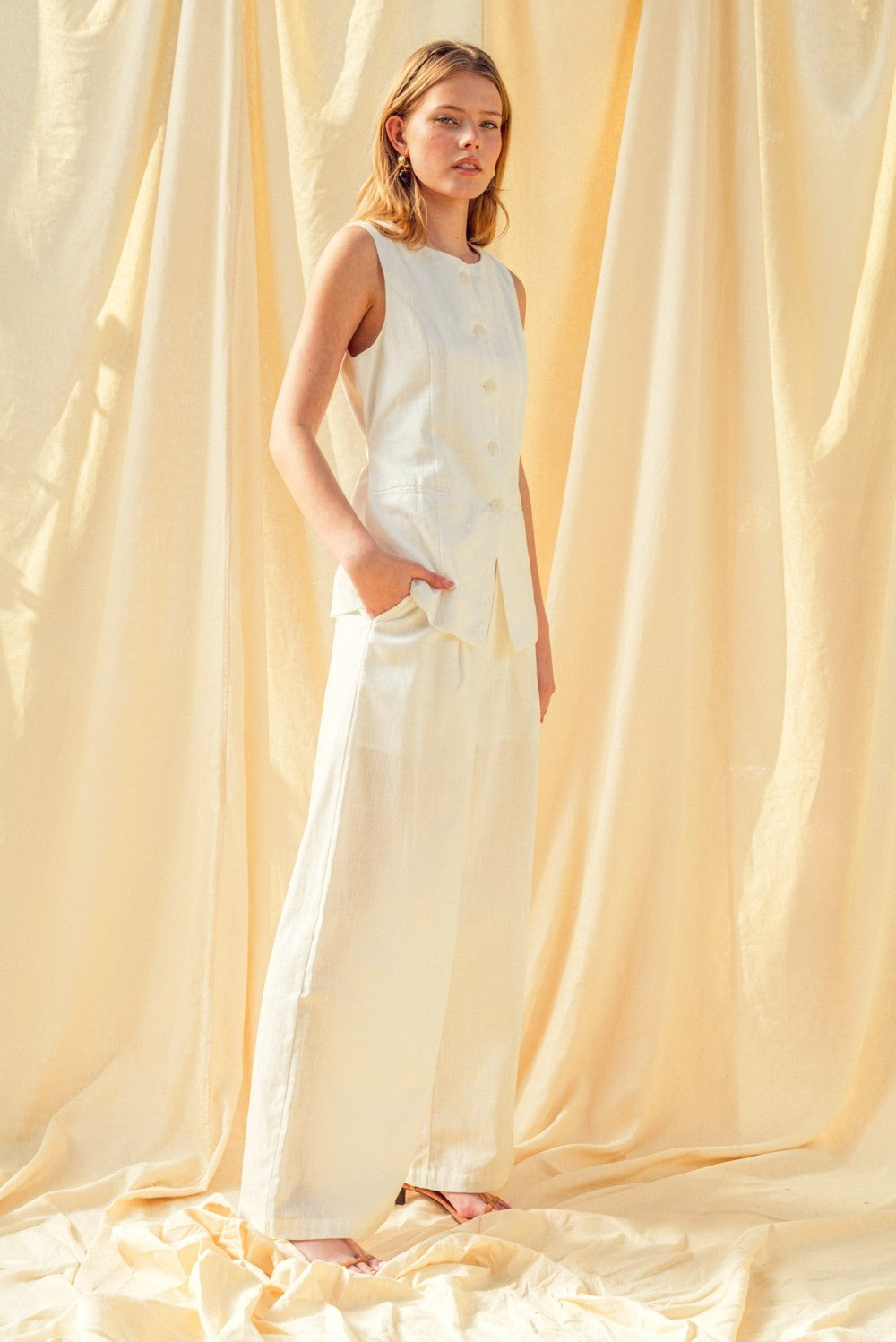 Linen Trousers With Pleated Front
